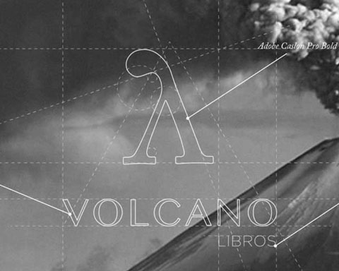 Logotipo de la marca sobre un fondo de volcán.