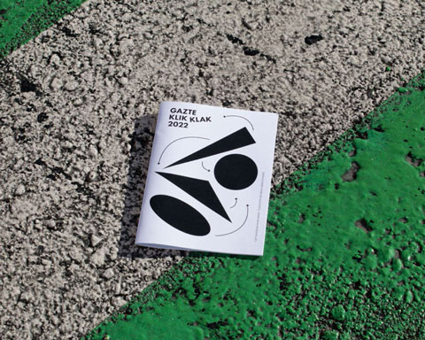 Portada del catalogo de la exposicion de Gazte Klik Klak 2022-2023.